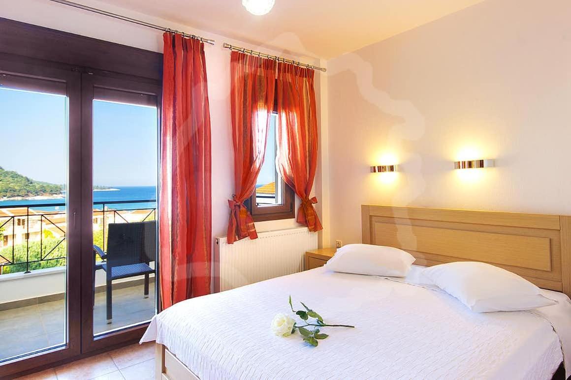Loretta Maisonettes And Apartment Chrysi Ammoudia