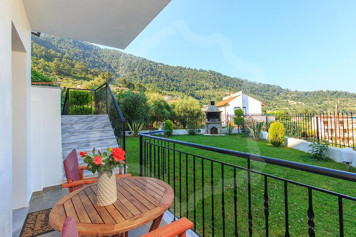 Loretta Maisonettes And Appartement *